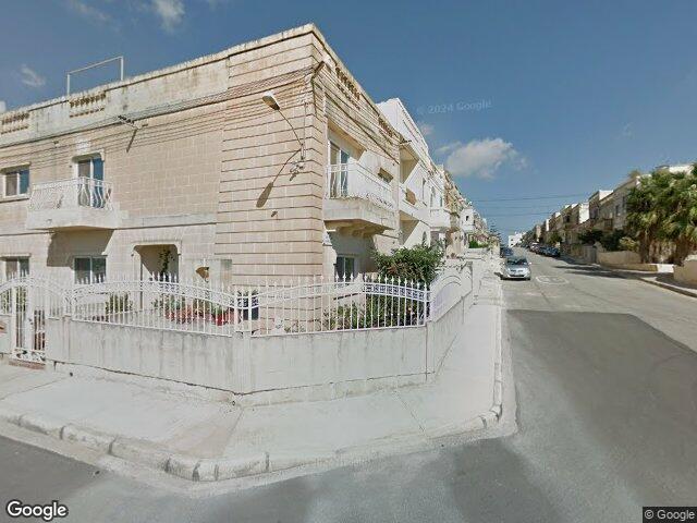 Triq il-Klematis,  Ħal Luqa,  Reġjun tan-Nofsinhar