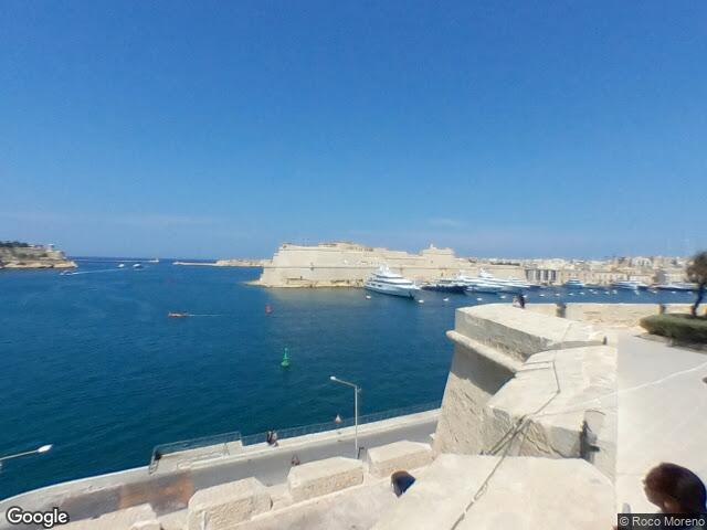 Triq ix-Xatt Juan B. Azopardo,  L-Isla,  Reġjun tal-Port