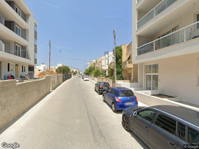 Central Court,  112,  Triq Dun Mikiel Xerri