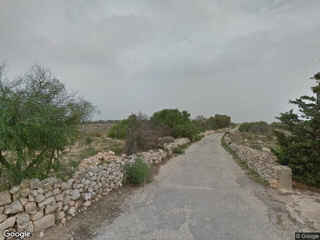 Triq il-Fortizza ta' Campbell,  Is-Selmun,  Il-Mellieħa