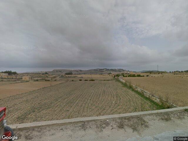 Triq tal-Għadira,  Santa Luċija,  Ta' Kerċem