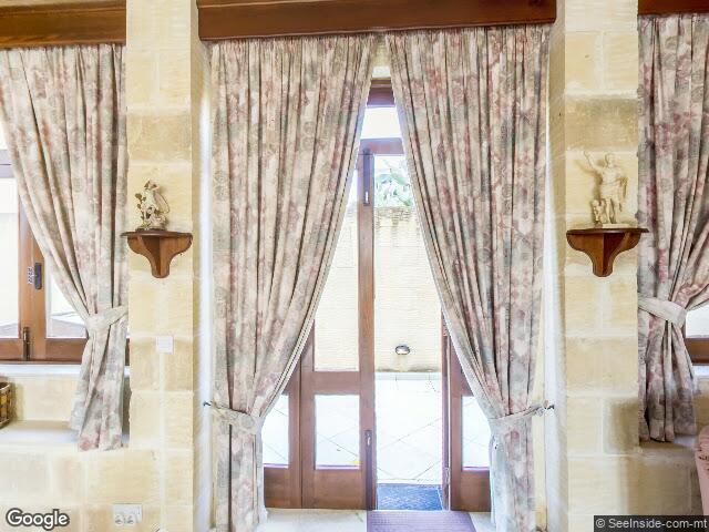 Triq il-Mitħna,  Iż-Żebbuġ,  Reġjun Għawdex