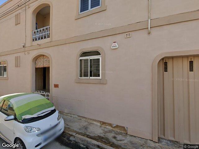 Triq il-Qolla,  Il-Qajjenza,  Birżebbuġa