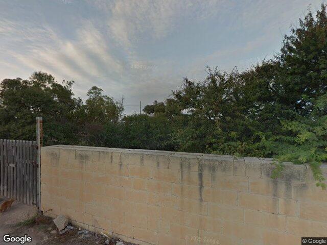 Apron 2,  Triq Ħal Farruġ,  Ħal Luqa