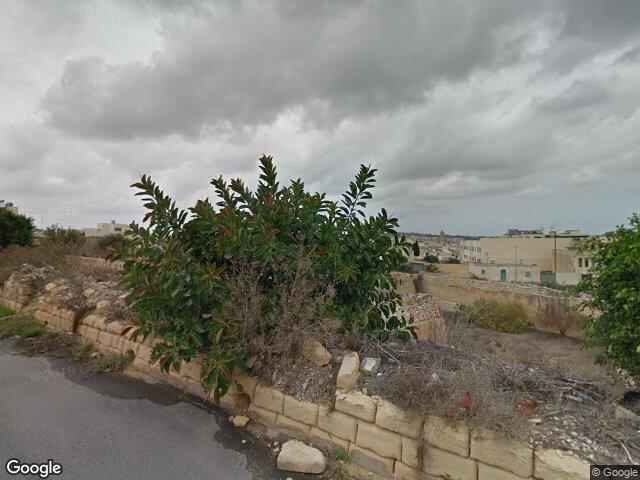 Triq il-Girgħien,  Il-Qajjenza,  Birżebbuġa