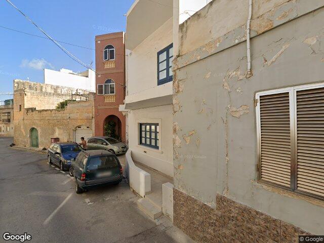 Sqaq il-Misraħ Numru 1,  Tal-Ħandaq,  Ħal Qormi