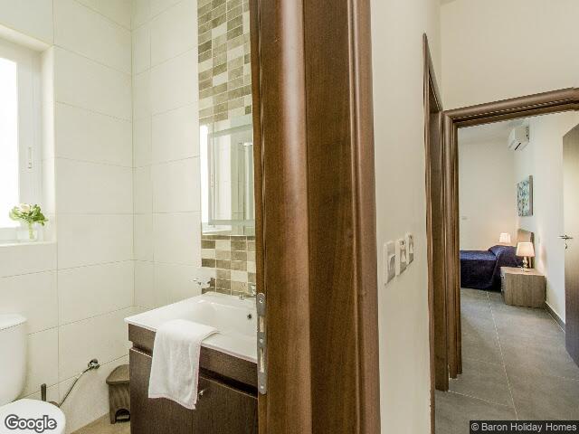 Triq Lifurna,  Il-Qbajjar,  Marsalforn