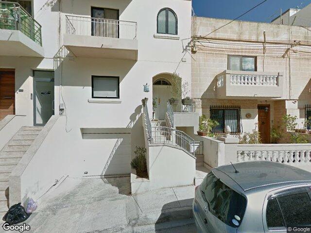 33,  Triq Claire E. Engel,  San Ġiljan