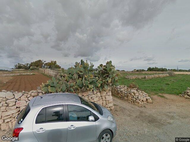 Triq tal-Għarix,  Il-Qrendi,  Reġjun tal-Punent