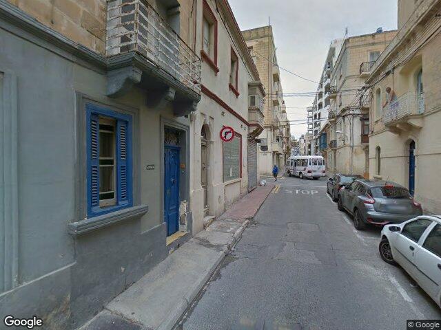 Triq Luqa Briffa,  Il-Gżira,  Reġjun tal-Lvant