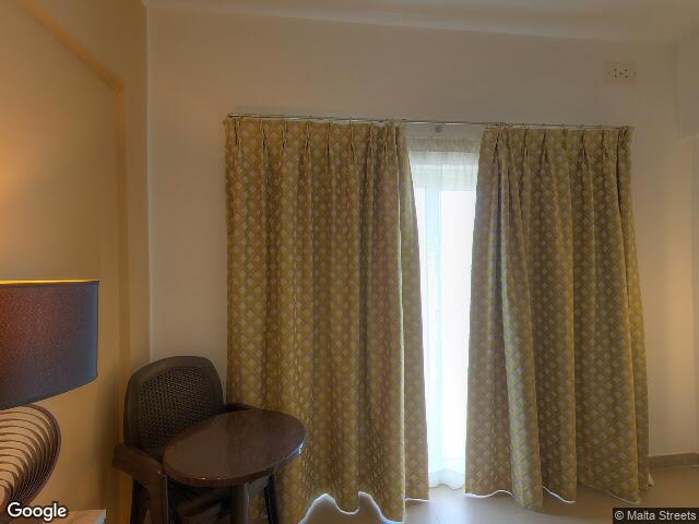 Guéliz Restaurant,  Triq id-Dolmen,  Il-Qawra