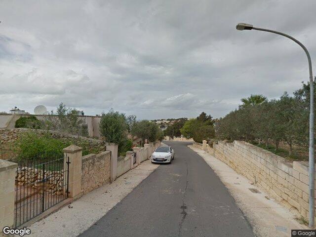 Triq ta' Fuq il-Widien,  Is-Selmun,  Il-Mellieħa