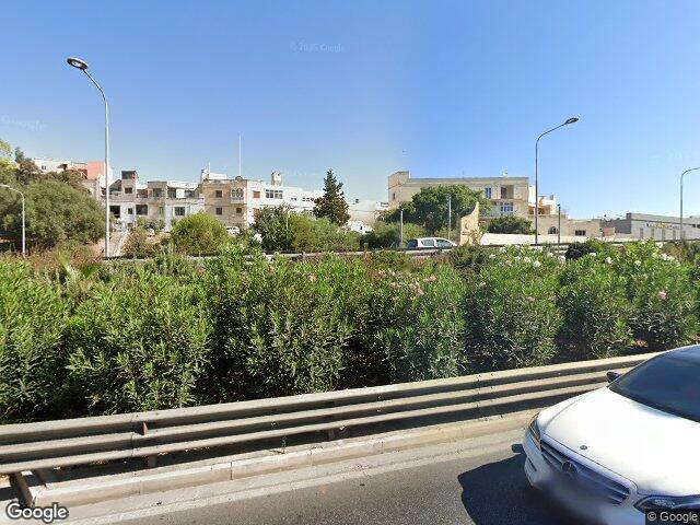 Triq Diċembru Tlettax,  Il-Marsa,  Reġjun tan-Nofsinhar