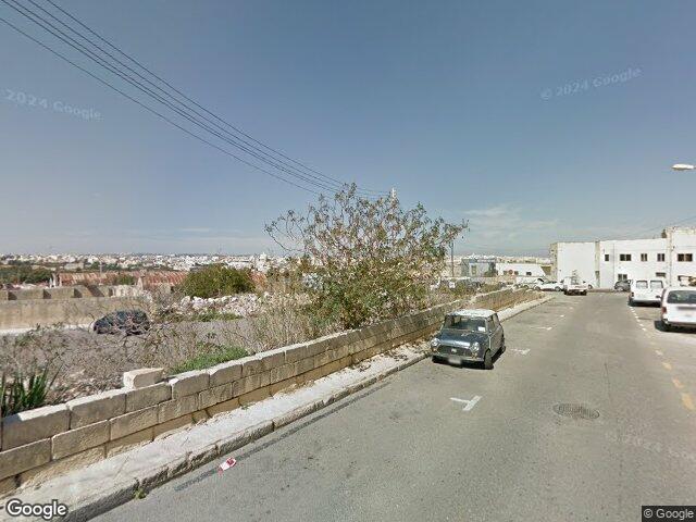 Triq il-Qasam Sperimentali,  Ħal Luqa,  Reġjun tan-Nofsinhar