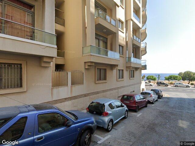 Triq Hughes Hallet,  Tas-Sliema,  Reġjun tal-Lvant