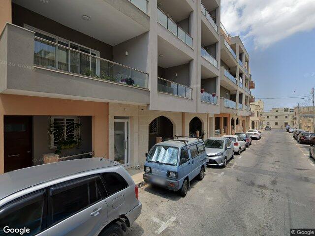 Triq il-Ħmistax ta' Awissu,  Il-Qrendi,  Reġjun tal-Punent