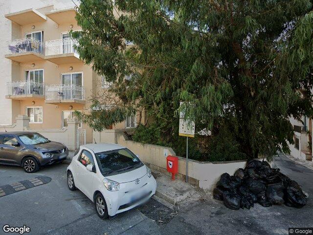 The Podium,  Triq San Mark,  San Ġiljan