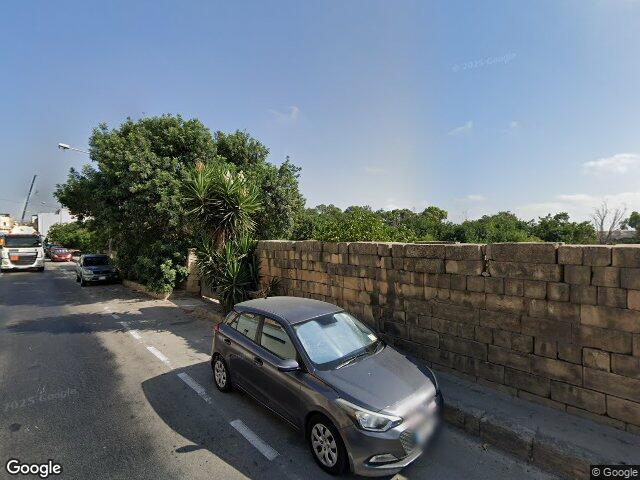 Triq il-Gudja,  Ħal Luqa,  Reġjun tan-Nofsinhar