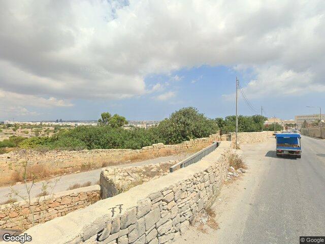 Triq Ħal Farruġ,  Ħal Luqa,  Reġjun tan-Nofsinhar