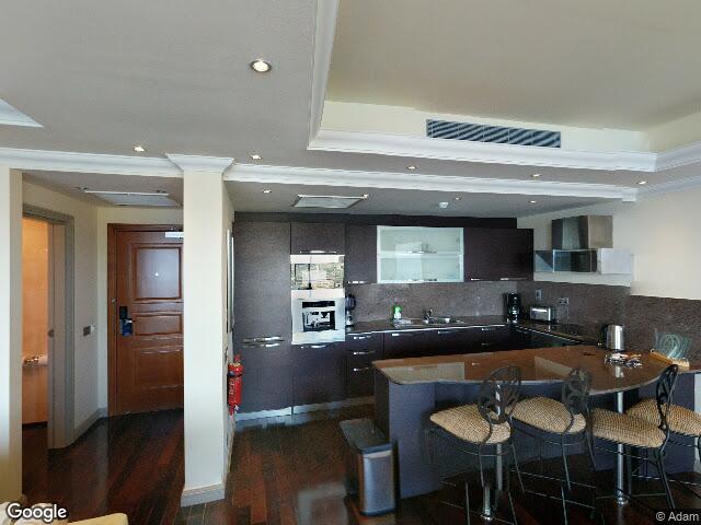 Flavours,  Triq in-Naħħalija,  Il-Manikata