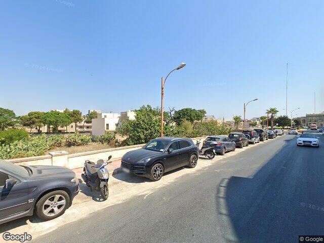 Triq il-Labour,  Iż-Żejtun,  Reġjun tan-Nofsinhar