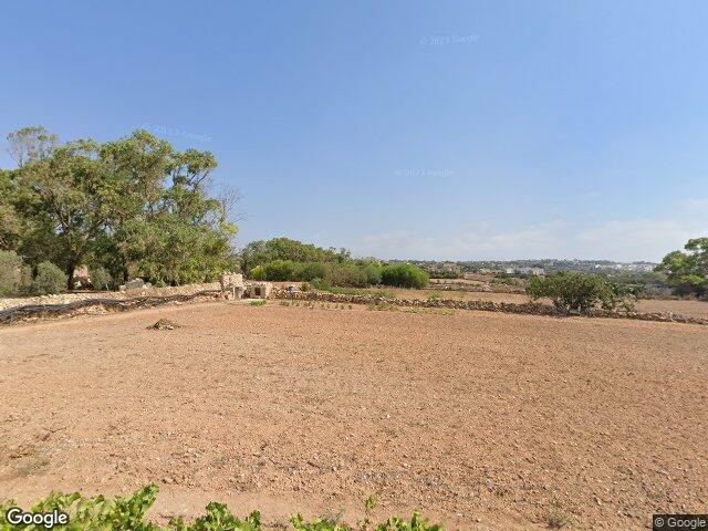 Sqaq ta' Faqqanija,  Il-Qajjenza,  Birżebbuġa