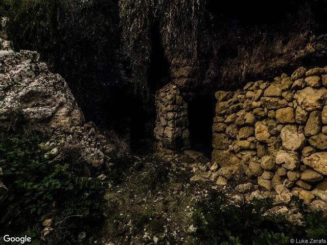 Għar il-Kbir,  Triq ta’ Dmejrek,  Is-Siġġiewi