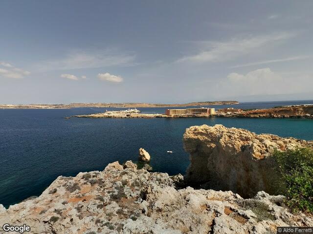 Paradise Bay Lido,  Triq il-Latnija,  Il-Mellieħa