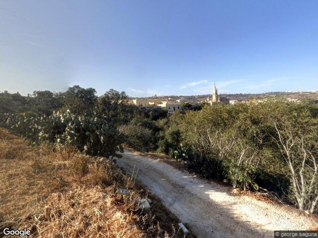 Triq Lourdes,  L-Imġarr,  Għajnsielem