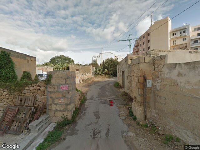 Triq il-Fugass,  Il-Qawra,  San Pawl il-Baħar