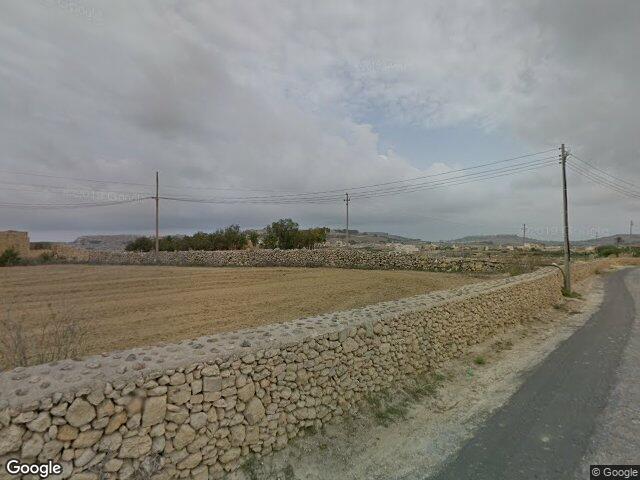 Triq tal-Għadira,  Santa Luċija,  Ta' Kerċem