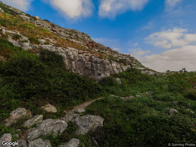 Pulizija ta' Malta - Skwadra tal-Klieb,  Triq il-Vittmi tal-Gwerra Naxxarin,  Il-Mosta