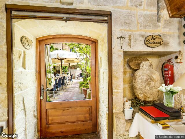 Triq id-Disgħa u Għoxrin ta' Awwissu 1679,  L-Għarb,  Reġjun Għawdex