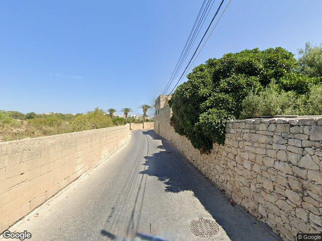 Triq il-Madliena,  Is-Swieqi,  Reġjun tal-Lvant