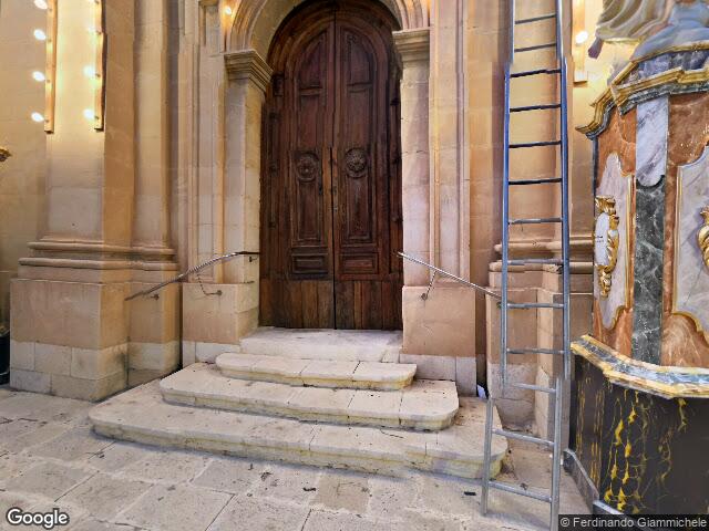 Triq il-Knisja,  Tas-Sliema,  Reġjun tal-Lvant