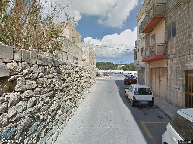 Triq il-Monsinjur Innoċenz Zammit,  L-Imsida,  Reġjun tal-Lvant