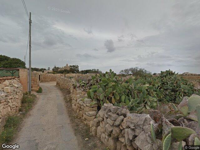 Triq il-Madonna tal-Ħniena,  Iż-Żurrieq,  Reġjun tal-Punent