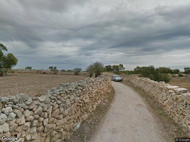 Triq il-Karmnu,  Sqaq Numru 4,  Ħal Luqa