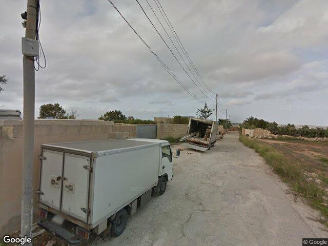 Sqaq il-Qenċ,  Ta' Żaruna,  Ħaż-Żebbuġ