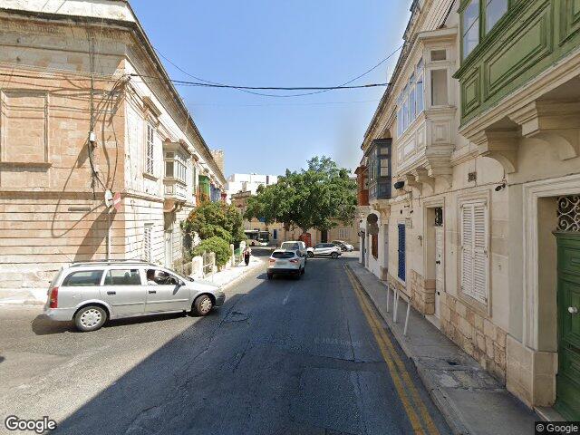 Triq il-Kbira,  Tas-Sliema,  Reġjun tal-Lvant