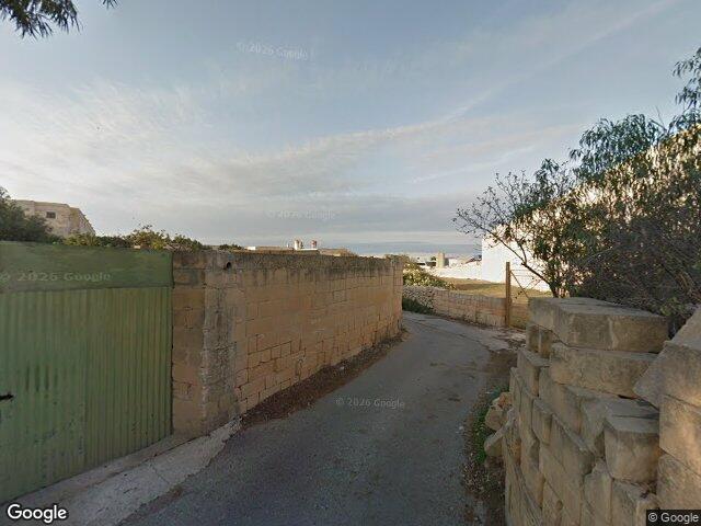 Triq Ħal Farruġ,  Ħal Luqa,  Reġjun tan-Nofsinhar