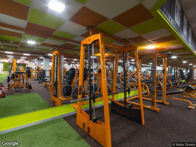 Cambridge Battery,  Triq ta' Ponta ta' Dragut,  Tas-Sliema