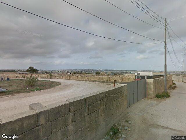 Sqaq il-Qenċ,  Ta' Żaruna,  Ħaż-Żebbuġ