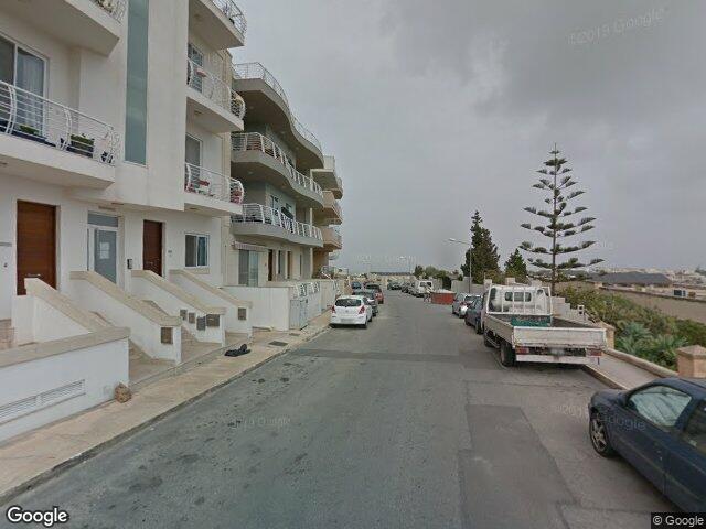 Triq l-Etna,  Il-Mellieħa,  Reġjun tat-Tramuntana