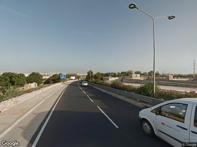 Triq l-Arluggar,  Ħal Luqa,  Reġjun tan-Nofsinhar