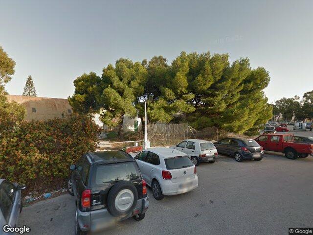 Ħal Luqa,  Reġjun tan-Nofsinhar,  LQA 1311