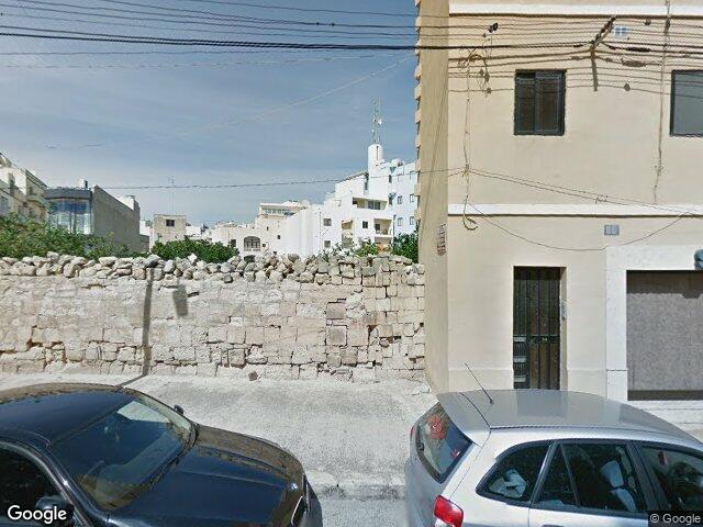 Skola Sekondarja Blata l-Bajda,  Triq Mile End,  Il-Ħamrun