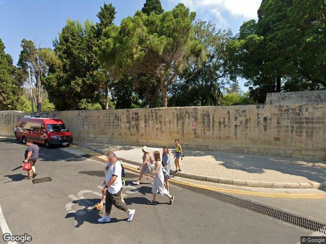 Triq Lord Strickland,  Ħ'Attard,  Reġjun tat-Tramuntana