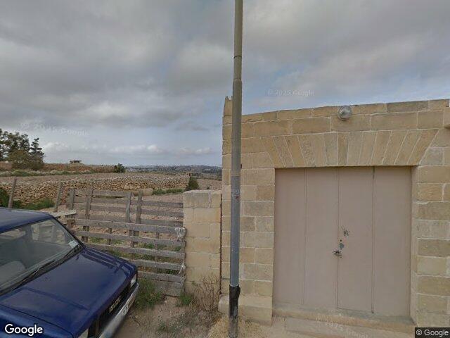 Sqaq il-Qenċ,  Ta' Żaruna,  Ħal Qormi