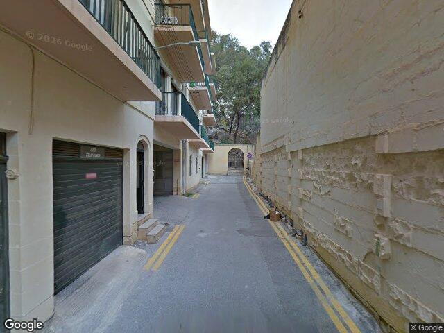 Triq l-Għar ta' Karolina,  Ix-Xlendi,  Il-Munxar